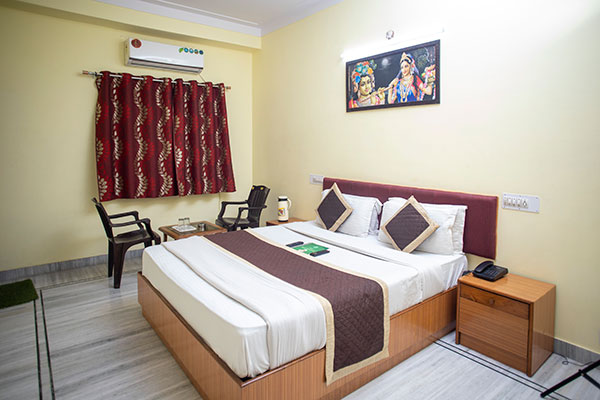 udaipur hotel Dimple International udaipole