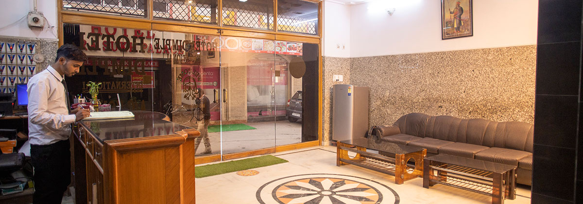 hotel near railway station in udaipur